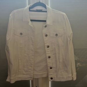 Women’s white jean jacket